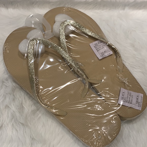 Glitter Strap Flip Flops - Picture 4 of 5